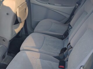 2001 Nissan Almera Tino I, серебристый, 300000 рублей, вид 5