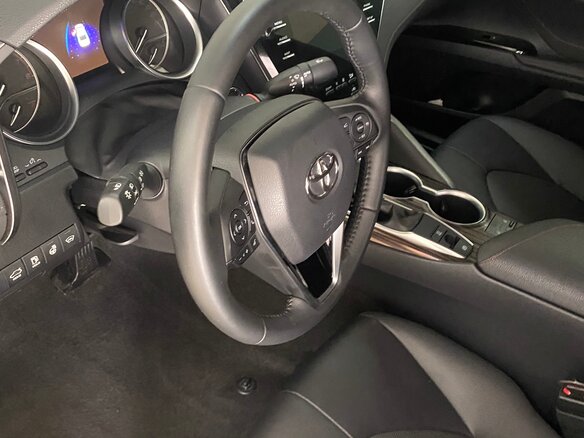 2019 Toyota Camry VIII (XV70), чёрный - вид 3