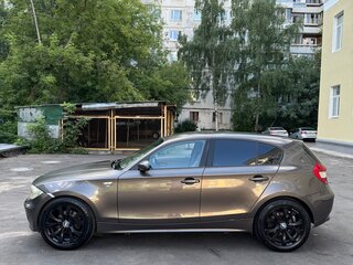 2006 BMW 1 серии 120i I (E81/E82/E87/E88), бежевый, 550000 рублей, вид 2