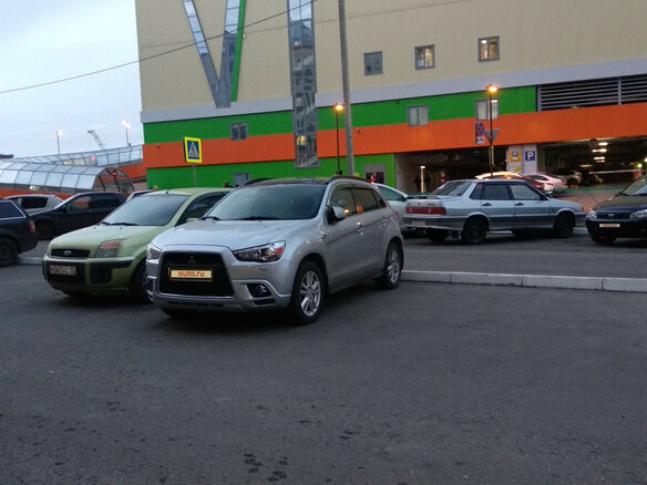 2011 Mitsubishi ASX I, серебристый