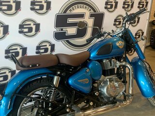 2025 Royal Enfield Classic 350, голубой, 454000 рублей, вид 3