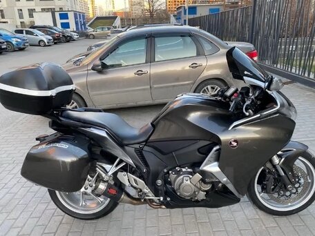 2012 Honda VFR 1200, серый, 770000 рублей, вид 1