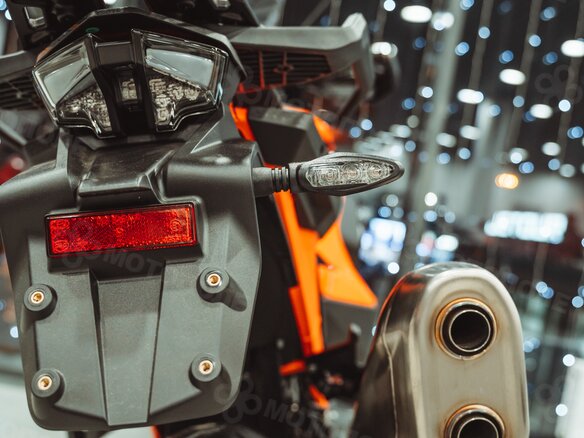 2024 KTM 1290 Super Adventure S, оранжевый - вид 7