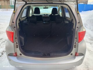 2012 Toyota Ractis II, серебристый, 1050000 рублей, вид 3