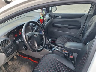 2010 Ford Focus II Рестайлинг, белый, 490000 рублей, вид 5