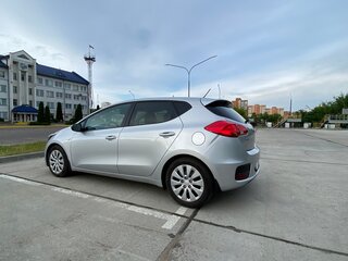 2018 Kia Ceed II Рестайлинг, серебристый, 1250000 рублей, вид 5