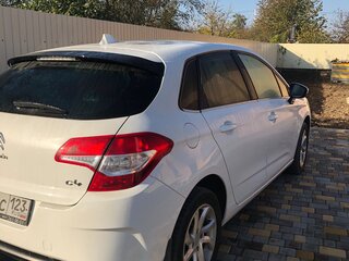 2011 Citroen C4 II, белый, 600000 рублей, вид 2