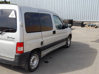 2008 Citroen Berlingo I Рестайлинг, серебристый, 300000 рублей, вид 3