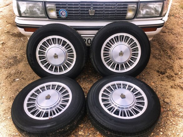 1991 Toyota Crown VIII (S130), белый, 880000 рублей - вид 9