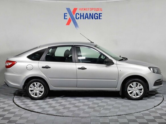 2020 Lada (ВАЗ) Granta I Рестайлинг, серебристый, 509000 рублей - вид 4