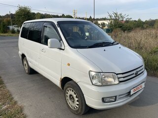 1998 Toyota Town Ace Noah III, белый, 400000 рублей, вид 2