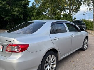 2012 Toyota Corolla X (E140, E150) Рестайлинг, серебристый, 950000 рублей, вид 4