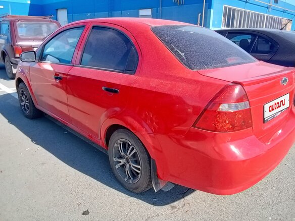 2007 Chevrolet Aveo I Рестайлинг, красный, 400000 рублей - вид 1