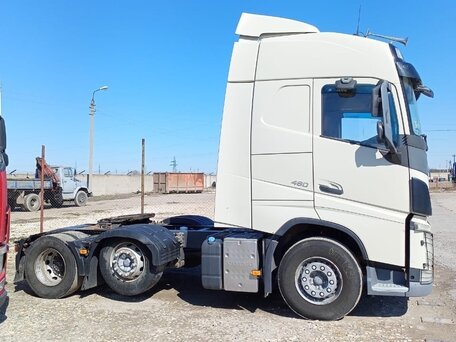 2015 Volvo FH, серый, 7250000 рублей, вид 5