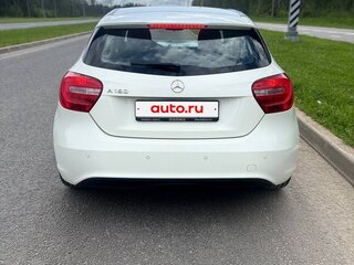 2014 Mercedes-Benz A-Класс 180 III (W176), белый, 1200000 рублей, вид 3