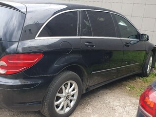 2007 Mercedes-Benz R-Класс 350 I Рестайлинг, чёрный, 990000 рублей, вид 3