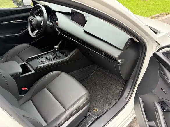 2023 Mazda 3 Axela IV (BP), белый, 1510000 рублей - вид 7