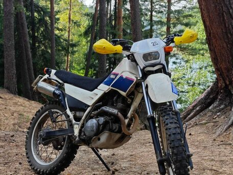 1998 Yamaha XT225 Serow, белый, 195000 рублей, вид 1