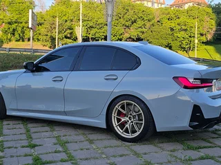 2023 BMW 3 серии M340i xDrive VII (G2x) Рестайлинг, серый, 4590000 рублей, вид 4