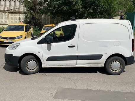 2012 Peugeot Partner, белый, 500000 рублей, вид 3