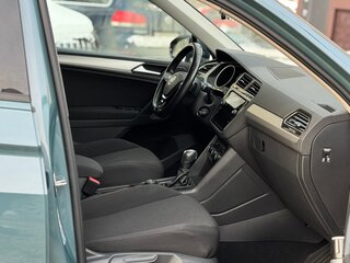 2019 Volkswagen Tiguan II, синий, 2340000 рублей, вид 2
