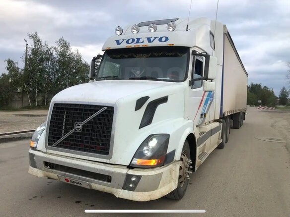 2003 Volvo VNL, белый, 2200000 рублей - вид 7