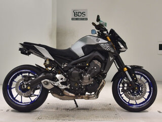 2020 Yamaha MT-09 (FZ-09), чёрный, 900000 рублей, вид 2