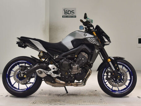 2020 Yamaha MT-09 (FZ-09), чёрный, 900000 рублей, вид 2