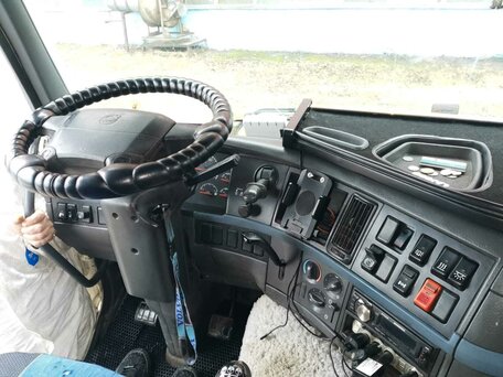 2007 Volvo FM, белый, 1350000 рублей, вид 5