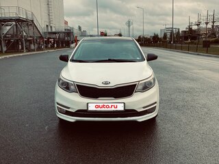 2016 Kia Rio III Рестайлинг, белый, 580000 рублей, вид 1