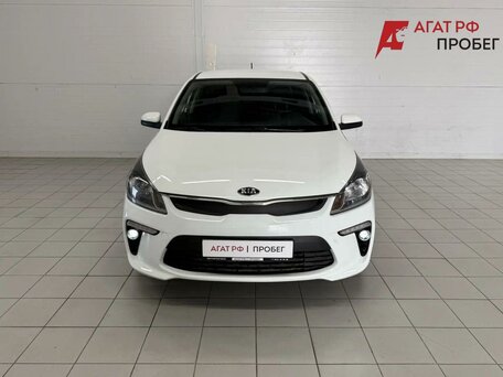 2017 Kia Rio III Рестайлинг, белый, 1160000 рублей, вид 2