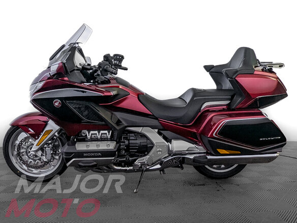 2018 Honda GL 1800 Gold Wing, красный, 2740000 рублей - вид 4