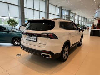 2025 Geely Okavango I Рестайлинг, белый, 3908990 рублей, вид 3