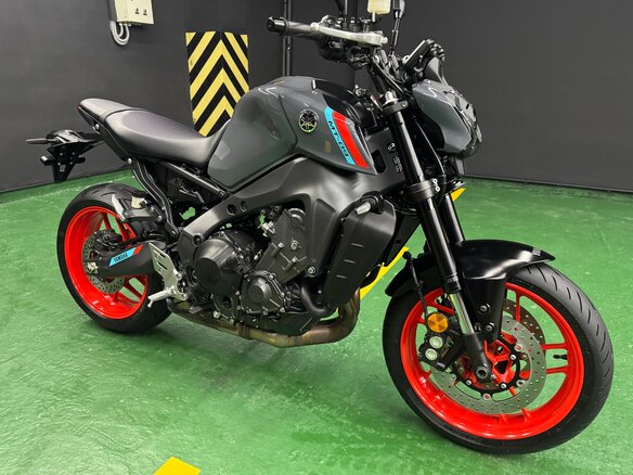 2021 Yamaha MT-09 (FZ-09), серый, 1150000 рублей - вид 16