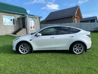 2023 Tesla Model Y Long Range I, белый, 4800000 рублей, вид 3