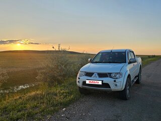 2012 Mitsubishi L200 IV, белый, 1100000 рублей, вид 2