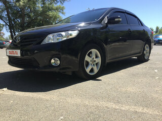 2011 Toyota Corolla X (E140, E150) Рестайлинг, чёрный, 950000 рублей, вид 1