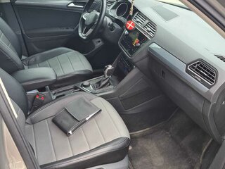 2021 Volkswagen Tiguan II Рестайлинг, серый, 3430000 рублей, вид 5