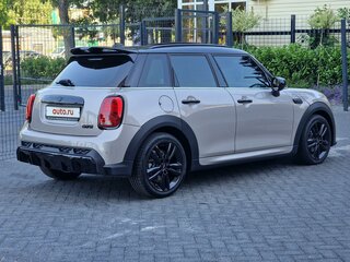2021 Mini Hatch Cooper III (F55/F56) Рестайлинг 2, серый, 3500000 рублей, вид 3