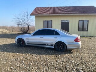 2002 Mercedes-Benz E-Класс 500 III (W211, S211), серебристый, 1100000 рублей, вид 5