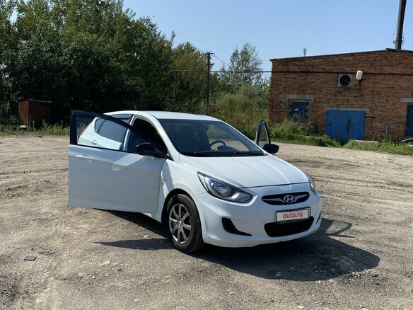 2011 Hyundai Solaris I, белый, 670000 рублей - вид 5