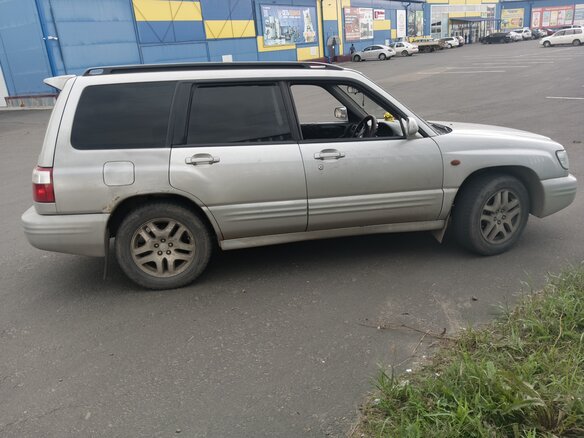 2000 Subaru Forester I Рестайлинг, серый, 500000 рублей - вид 3