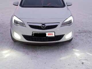 2011 Opel Astra J, белый, 500000 рублей, вид 2