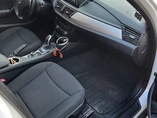 2013 BMW X1 20i I (E84) Рестайлинг, белый, 1285000 рублей, вид 4