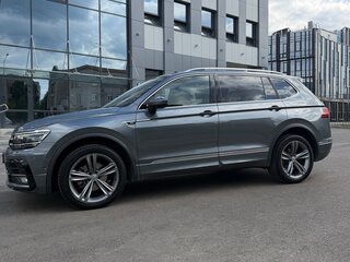 2021 Volkswagen Tiguan Allspace II, серый, 2700000 рублей, вид 4