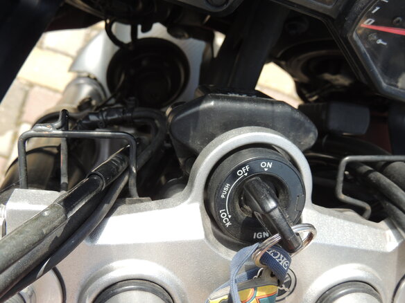 2009 Yamaha FZ1, красный, 630000 рублей - вид 13