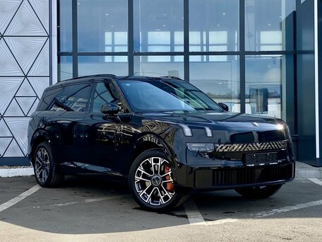 Lynk & Co 900