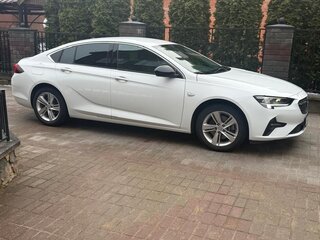 2020 Opel Insignia II Рестайлинг, белый, 2300000 рублей, вид 3