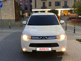 2012 Mitsubishi Outlander III, белый, 1150000 рублей, вид 3