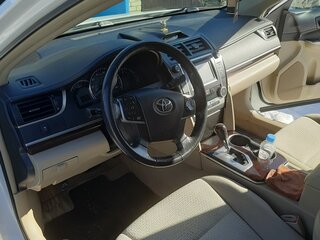 2014 Toyota Camry VII (XV50), белый, 2000000 рублей, вид 4